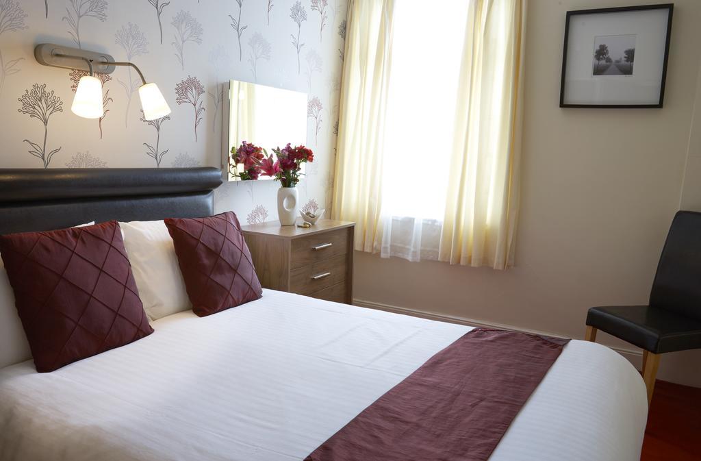 Guest house Howdale 3*